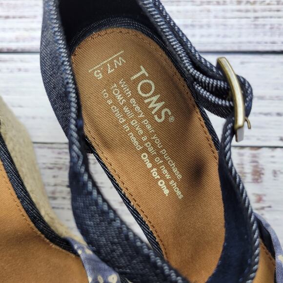 TOMS Open Toe Wedge Heel Espadrille Sandals Denim Blue and Tie Dye | 7.5 - Picture 5 of 9